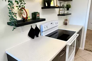 10966 W Coggins Dr, Sun City, AZ 85351 - Photo 11