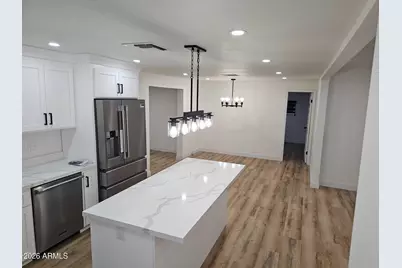 7007 W Wanda Lynn Lane, Peoria, AZ 85382 - Photo 3