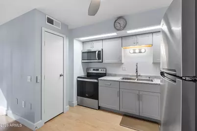 13215 N 98th Avenue #D, Sun City, AZ 85351 - Photo 11