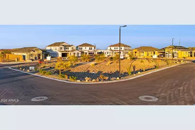 10038 S 23rd Lane, Phoenix, AZ 85041 - Photo 11