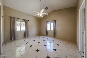 5621 S 5th Dr, Phoenix, AZ 85041 - Photo 9