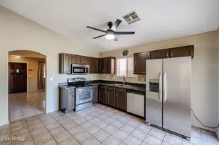 5621 S 5th Dr, Phoenix, AZ 85041 - Photo 3