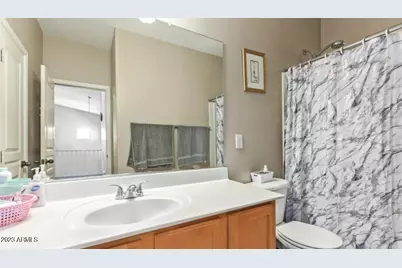 2531 W Lynne Lane W, Phoenix, AZ 85041 - Photo 7