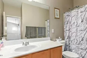 2531 W Lynne Ln W, Phoenix, AZ 85041 - Photo 7