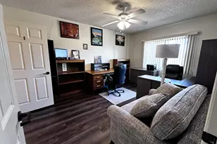 10330 W Thunderbird Blvd, Sun City, AZ 85351 - Photo 11