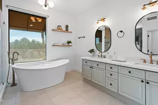 8989 N Gainey Center Dr, Scottsdale, AZ 85258 - Photo 13