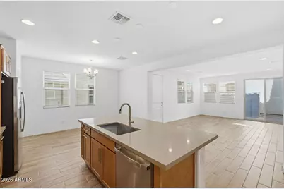 10038 W Piccadilly Road, Avondale, AZ 85392 - Photo 9