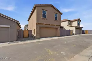 10038 W Piccadilly Rd, Avondale, AZ 85392 - Photo 31