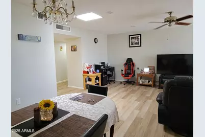 10241 N 109th Avenue, Sun City, AZ 85351 - Photo 9