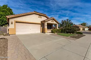 7408 W Abraham Ln, Glendale, AZ 85308 - Photo 3