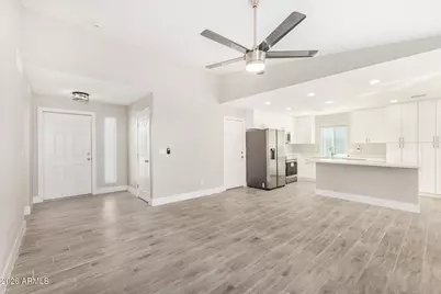 7620 W Wolf Street, Phoenix, AZ 85033 - Photo 9