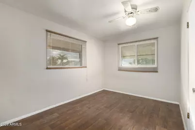 11136 W Montana Avenue, Youngtown, AZ 85363 - Photo 9