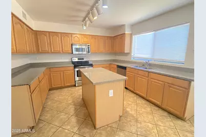 2036 W Quick Draw Way, San Tan Valley, AZ 85144 - Photo 5