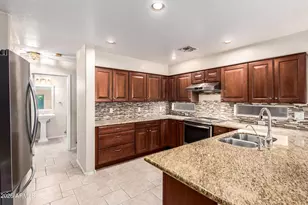 886 W Windhaven Ave, Gilbert, AZ 85233 - Photo 11