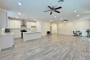 12600 W Loma Vista Dr, Arizona City, AZ 85123 - Photo 5