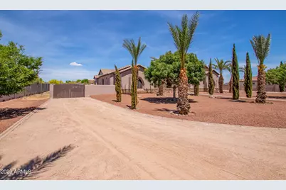 18654 W Solano Drive, Litchfield Park, AZ 85340 - Photo 7