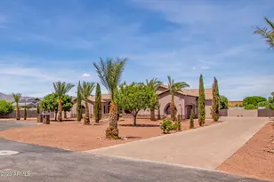 18654 W Solano Dr, Litchfield Park, AZ 85340 - Photo 5