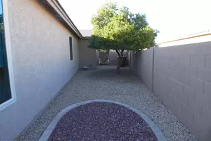 20487 N 94th Ave, Peoria, AZ 85382 - Photo 33