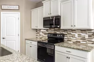 26026 N 138th Ln, Peoria, AZ 85383 - Photo 3