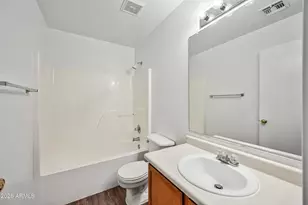 625 S Heritage Dr, Gilbert, AZ 85296 - Photo 17