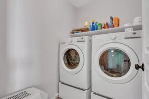 24201 W Desert Bloom St, Buckeye, AZ 85326 - Photo 21