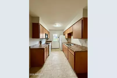 825 E 5th Street #B, Mesa, AZ 85203 - Photo 5