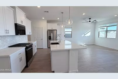 15809 W Gray Fox Trail, Surprise, AZ 85387 - Photo 5