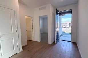 15809 W Gray Fox Trl, Surprise, AZ 85387 - Photo 9