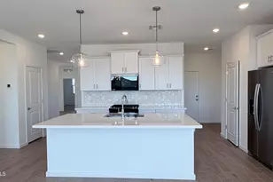 15809 W Gray Fox Trl, Surprise, AZ 85387 - Photo 11