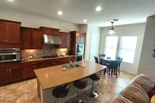 21212 N 38th Pl, Phoenix, AZ 85050 - Photo 9