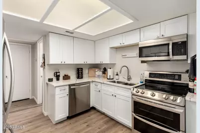 8214 N 21st Drive #A208, Phoenix, AZ 85021 - Photo 11