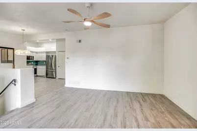 7300 N Dreamy Draw Drive #202, Phoenix, AZ 85020 - Photo 9