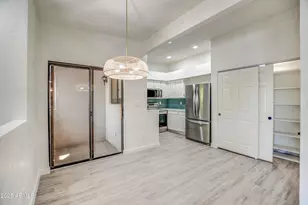 7300 N Dreamy Draw Dr, Phoenix, AZ 85020 - Photo 11