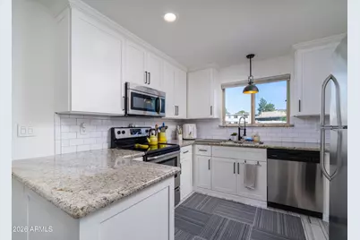 8145 N Central Avenue #17, Phoenix, AZ 85020 - Photo 15