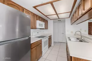 7510 E Thomas Rd, Scottsdale, AZ 85251 - Photo 7