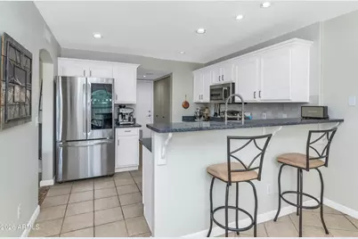 3021 E Wahalla Lane, Phoenix, AZ 85050 - Photo 7