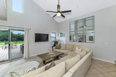 3021 E Wahalla Lane, Phoenix, AZ 85050 - Photo 3