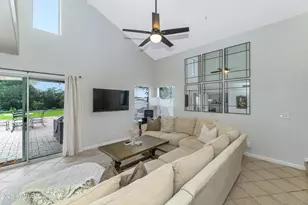 3021 E Wahalla Ln, Phoenix, AZ 85050 - Photo 3