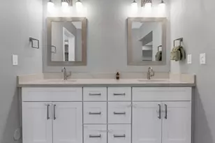 8462 E San Bernardo Dr, Scottsdale, AZ 85258 - Photo 17