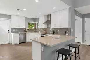 8462 E San Bernardo Dr, Scottsdale, AZ 85258 - Photo 5