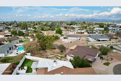 8626 E Columbus Avenue, Scottsdale, AZ 85251 - Photo 9