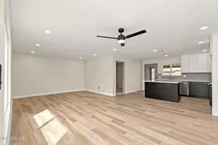 3556 E Helena Dr, Phoenix, AZ 85032 - Photo 5