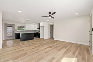 3556 E Helena Dr, Phoenix, AZ 85032 - Photo 9