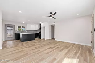 3556 E Helena Dr, Phoenix, AZ 85032 - Photo 9