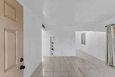 5702 W Vista Avenue, Glendale, AZ 85301 - Photo 21