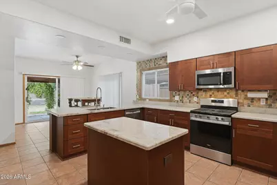 7326 W Pershing Avenue, Peoria, AZ 85381 - Photo 3