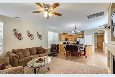 14582 W Port Royale Lane, Surprise, AZ 85379 - Photo 9