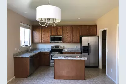 17480 W Mauna Loa Lane, Surprise, AZ 85388 - Photo 5