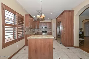 10841 W Angels Ln, Peoria, AZ 85373 - Photo 17