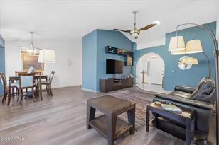 712 W Loughlin Dr, Chandler, AZ 85225 - Photo 9